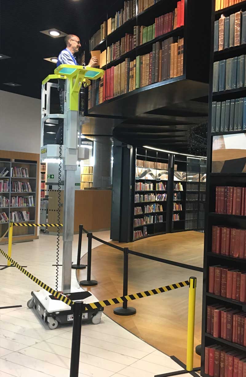 hugo-lift-picker-2