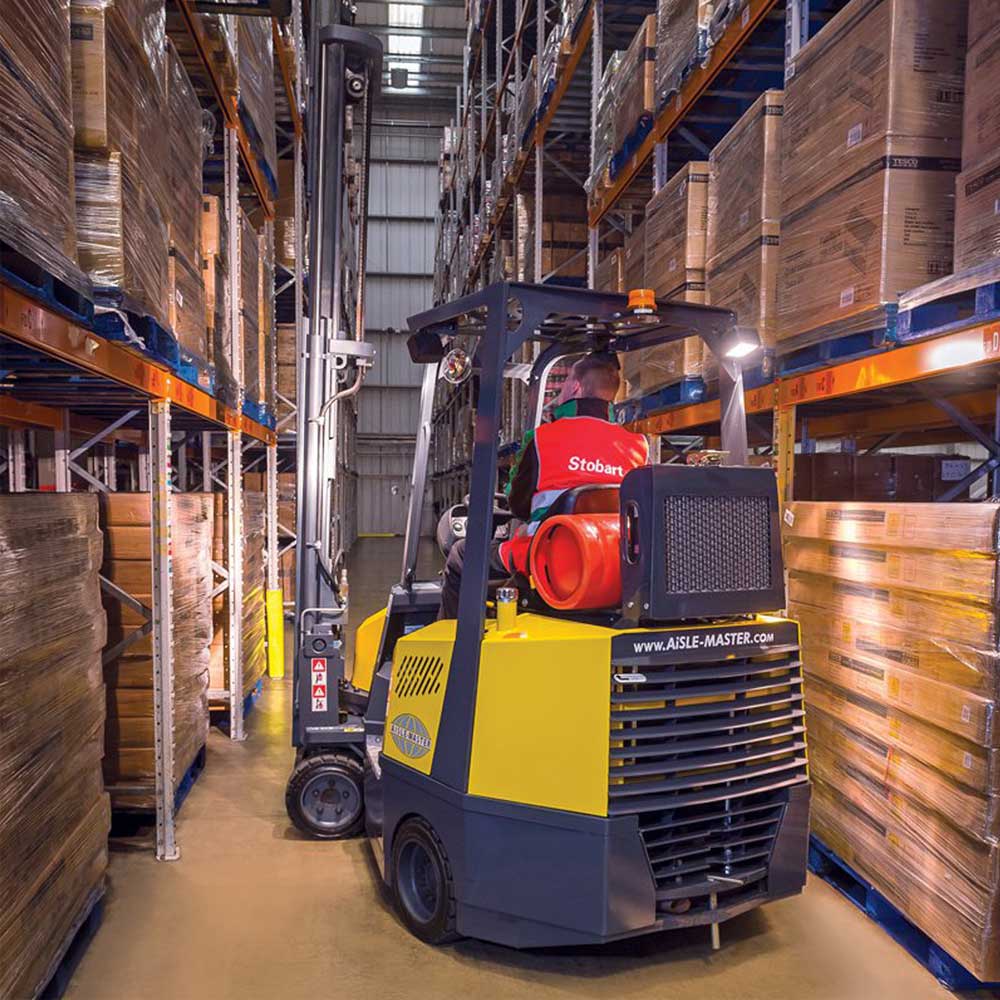 lpg-aisle-master-articulated-truck-2
