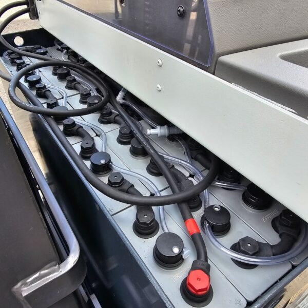 1.4 Ton Electric-Powered Reach Truck