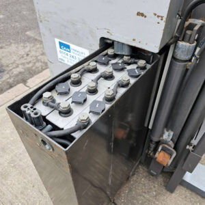1.6 Ton Electric Stand-In Stacker