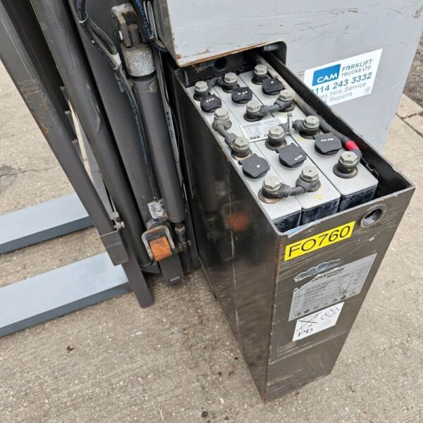 1.6 Ton Electric Stand-In Stacker