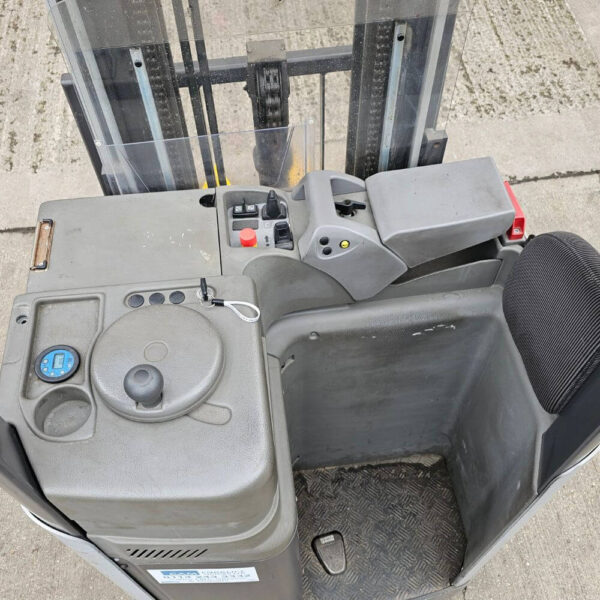 1.6 Ton Electric Stand-In Stacker
