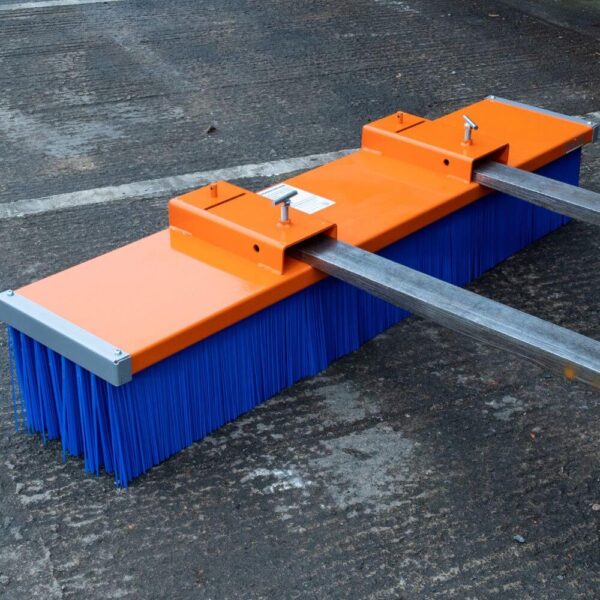 Fork mounted sweeper attachment