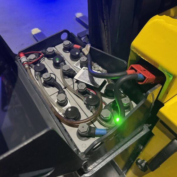 Combi-WR Pedestrian Reach Stacker