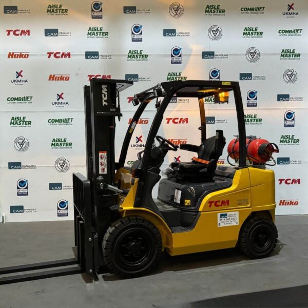 TCM FGE25-E2 LPG Counterbalance Forklift Truck