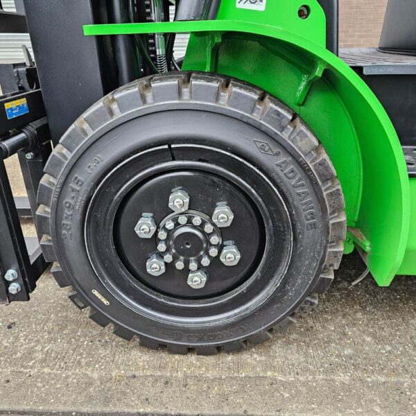 EP EFL353 Lithium Forklift Truck