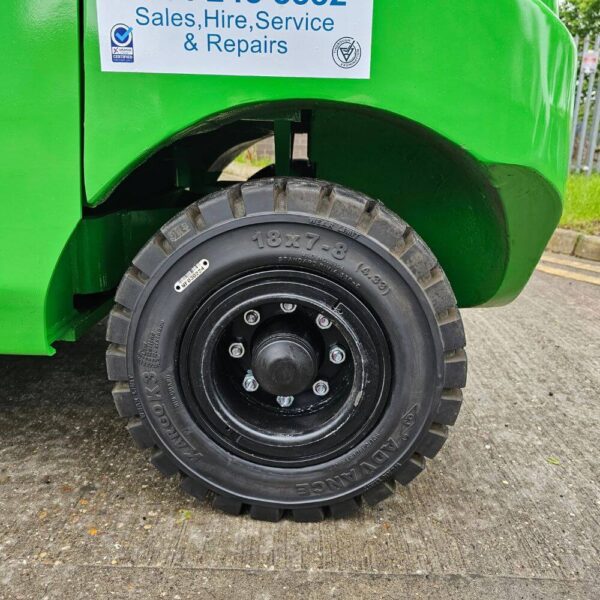 EP EFL353 Lithium Forklift Truck